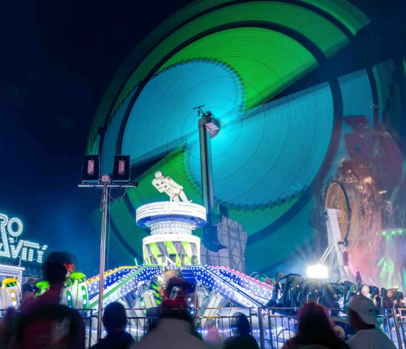 Cairns Show - Zero Gravity